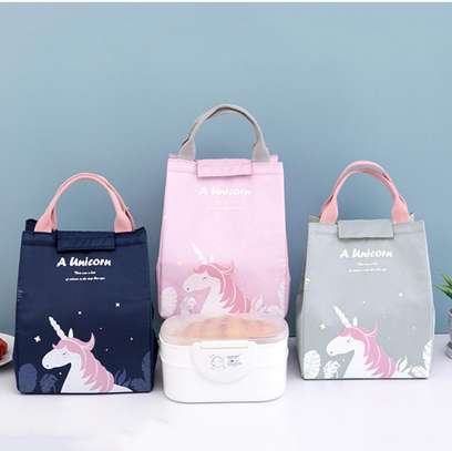 simple unicorn insulated lunch bag image 3