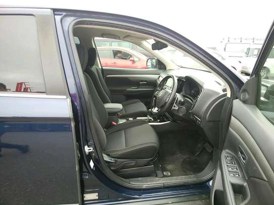 Mitsubishi outlander 2017 image 3