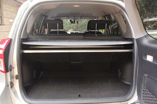 TOYOTA RAV4 2016 59,000 KMS image 13