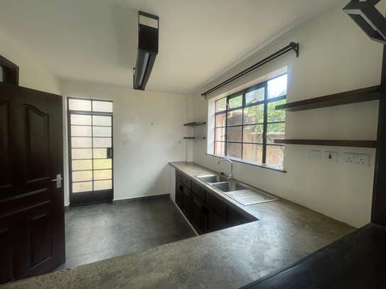 3 Bed House with En Suite at Nairobi-Naivasha image 15