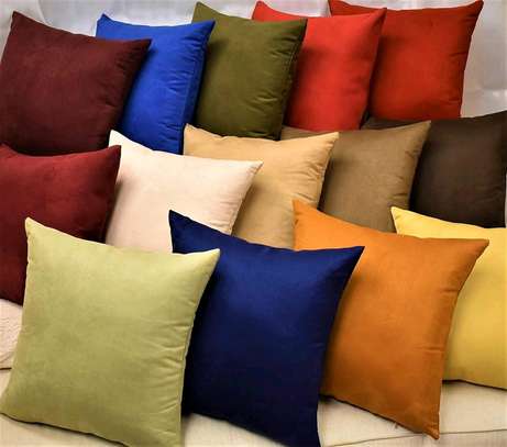 COLORFUL THROW PILLOWS image 8