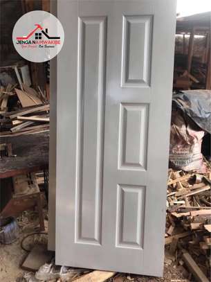 White solid flush door in Nairobi Kenya image 1