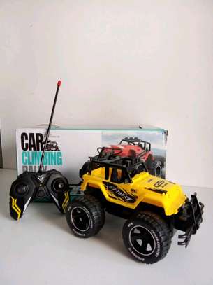 Medium size Rechargeable Remote controlled toy car image 5