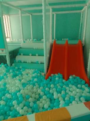 Furnished 2 Bed Apartment with Swimming Pool in Riverside image 9