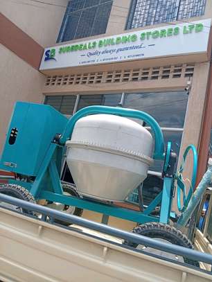 400-litre diesel-powered portable concrete mixer image 3