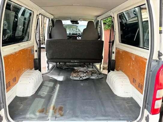 Toyota Hiace 7l image 5