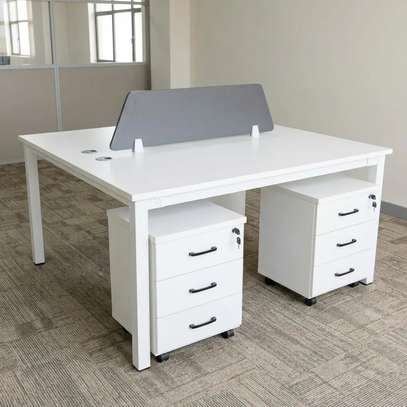 Workstations : Modern 2-Way Office Workstation image 4