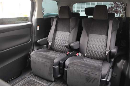 Toyota Vellfire 2.5 Petrol 6 Seater, 2019, 59,000 Kms image 9