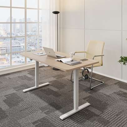 Standing Desks; Height Adjustable Standing Desk in Kisumu image 8