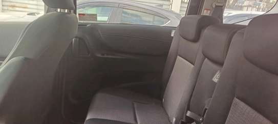 Toyota Sienta white hybrid 2019 image 5