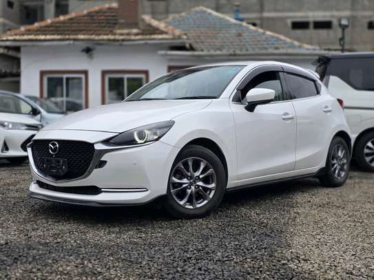 Mazda 2 White color fully loaded 2019 model. image 4