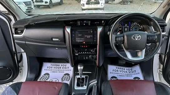 Toyota Fortuner White 2018 4x4 image 5