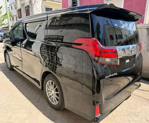 Alphard 2018 model image 7
