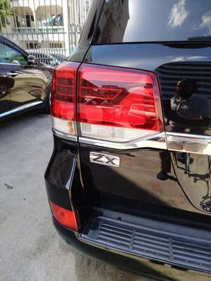 Toyota Land cruiser ZX V8 Black 2017 image 11