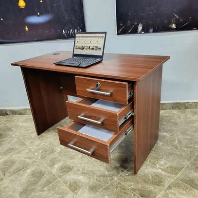 3 Drawer Lockable Home Office Desk image 15