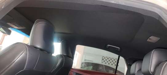Toyota Harrier premium white 2017 2wd Sunroof image 11