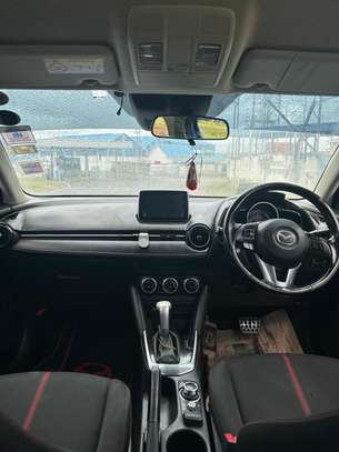Mazda Demio image 5