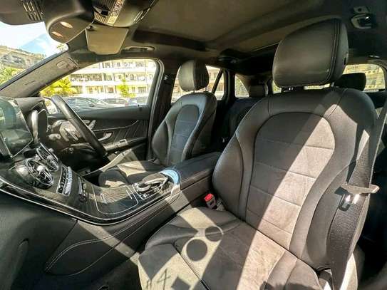 Mercedes Benz GLC220d 2019 image 8