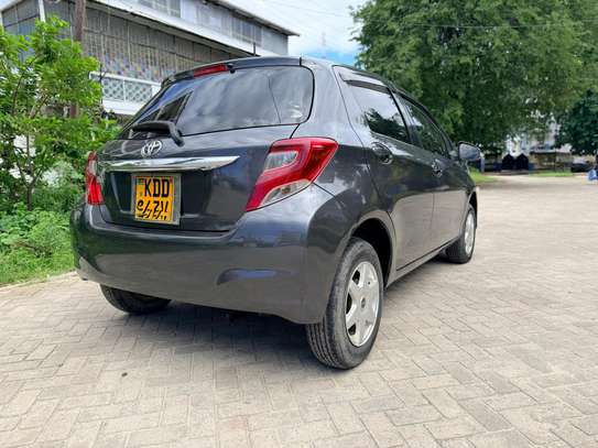 Toyota Vitz image 4