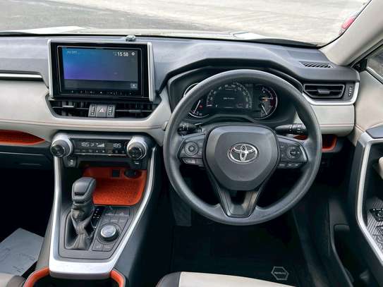 TOYOTA RAV4 ADVENTURE NORMAL 2019MODEL image 19