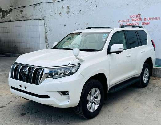 TOYOTA LANDCRUISER PRADO TX.L 2019MODEL SUNROOF image 7
