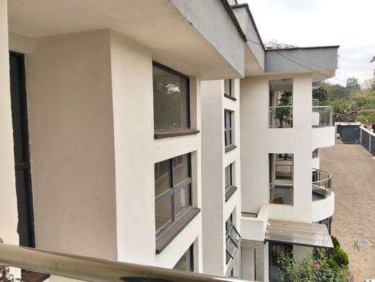 5 Bed House with En Suite in Lavington image 20