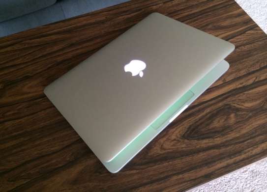 Apple Macbook Pro core i5/256gb ssd/8gb/2014 Model image 2