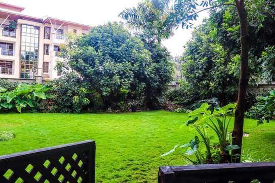 3 Bed Apartment with En Suite in Kilimani image 18