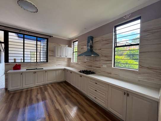 4 Bed Villa with En Suite in Kiambu Town image 9