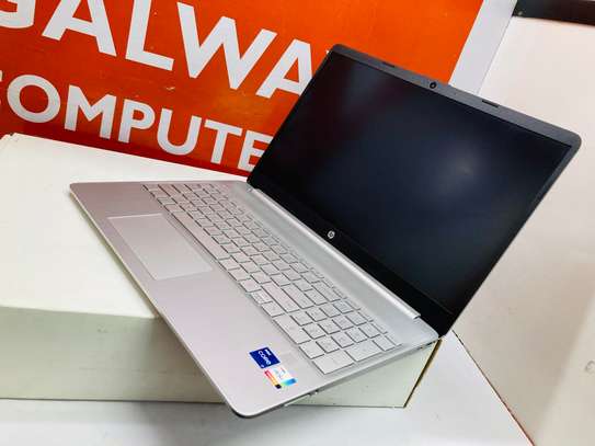 HP 15-dw3xxx Laptop 15.6” Core i7 1TB SSD 8GB RAM image 2