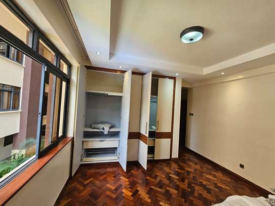 4 Bed Apartment with En Suite in Riverside image 14