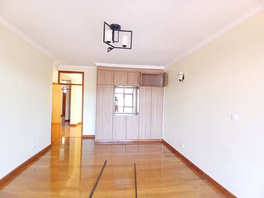 5 Bed Townhouse with En Suite at Lavington image 8