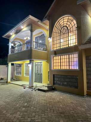 5 Bed House with En Suite in Kitengela image 1