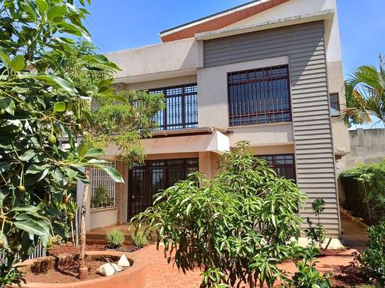 4 Bed Townhouse with En Suite at Kiambu Road image 19