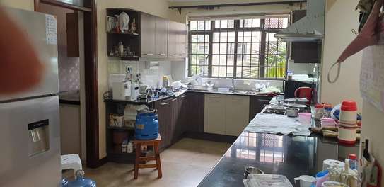 3 Bed Apartment with En Suite in Langata image 7