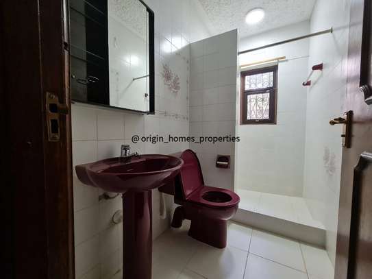 5 Bed House with En Suite at Old Muthaiga image 38