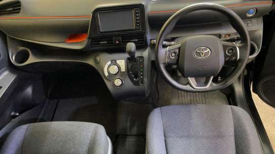 Toyota sienta hybrid seater 2019model image 3