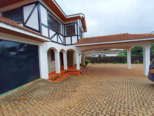6 Bed House with En Suite at Gigiri image 14