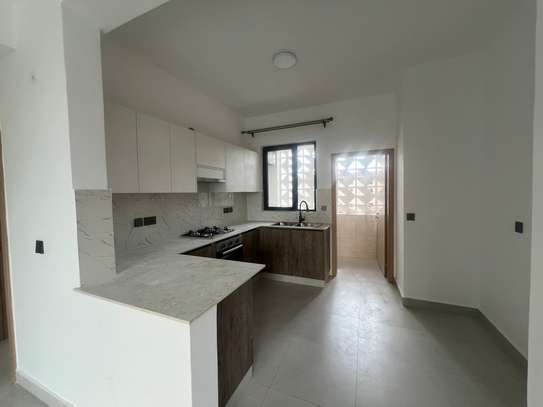 2 Bed Apartment with En Suite at Brookside Drive image 13