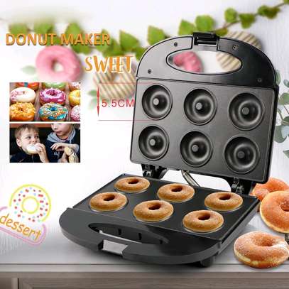 Non-stick 6Pieces Electric Donut Maker image 1