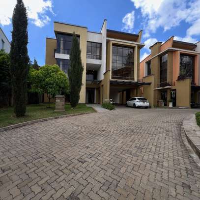 5 Bed Townhouse with En Suite in Lavington image 10