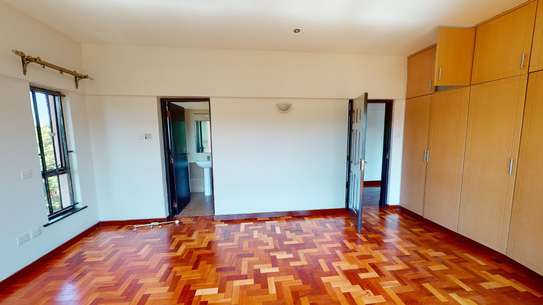 3 Bed Apartment with En Suite at Brookside Dr image 13