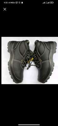 Safety boots image 1