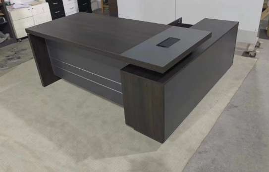 Executive Table: 1.8M L-Shaped Desk for Modern Workspaces image 6