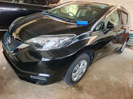 Nissan Note empower image 2