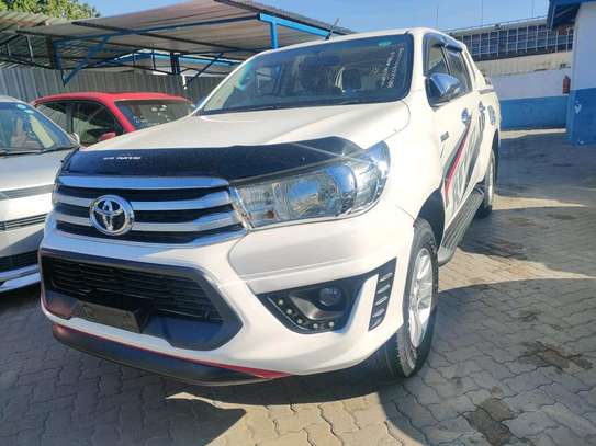 TOYOTA HILUX DOUBLE CAB MANUAL 2016 image 4