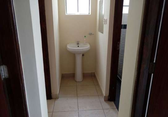 3 Bed Apartment with En Suite in Mombasa Road image 11