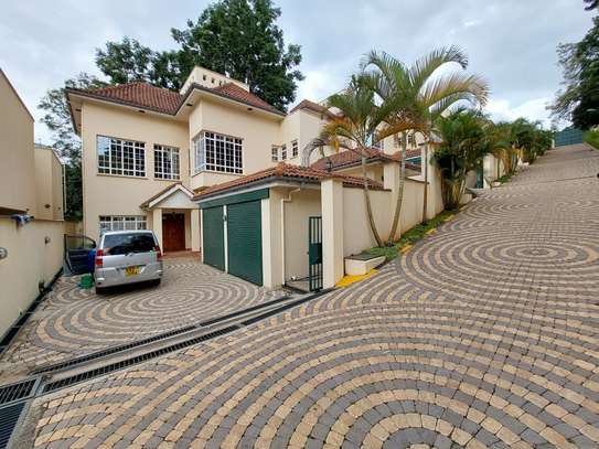 4 Bed Townhouse with En Suite at Kyuna Crescent image 23