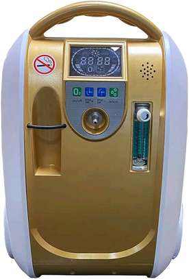 5L Oxygen Concentrator uses both AC and DC Power supplies image 1