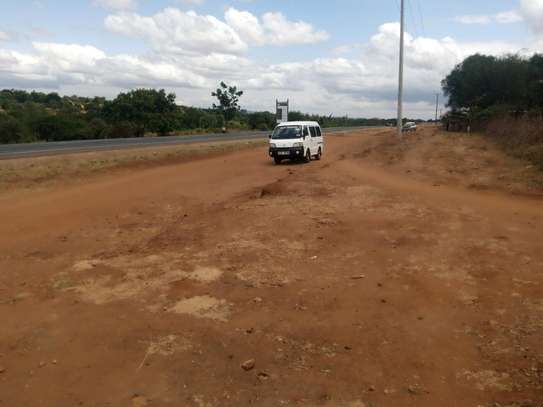 Thika Garissa road tarmac plots image 1
